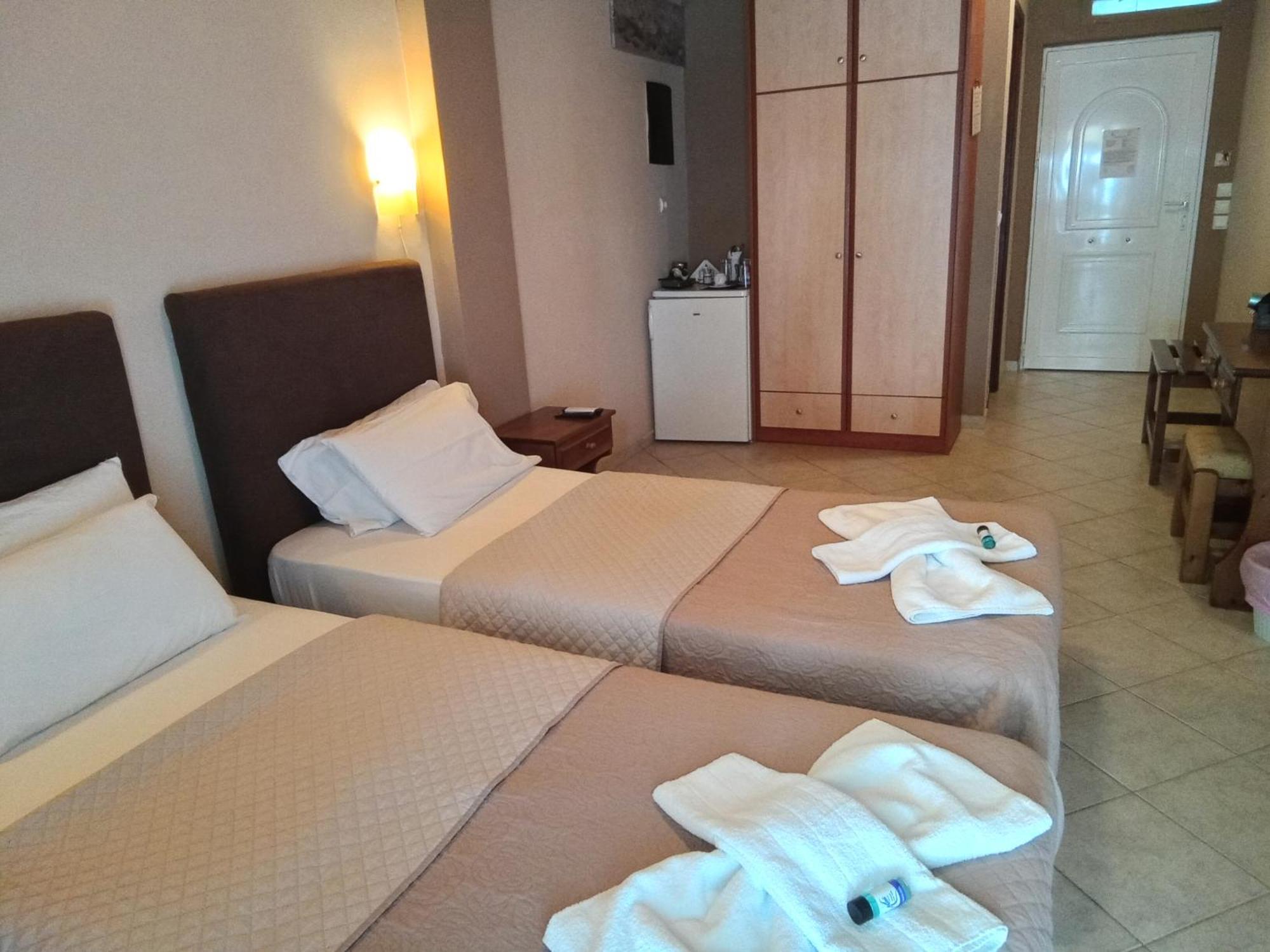 Aparthotel Delfini Akhladherí Exterior foto